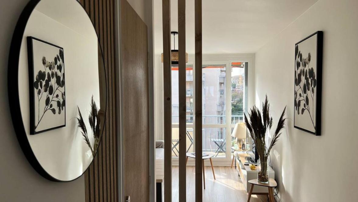 Spacieux T2 Idealement Place Appartement